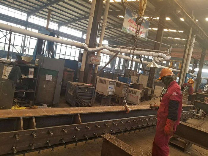 圓柱、箱型柱、十字形柱