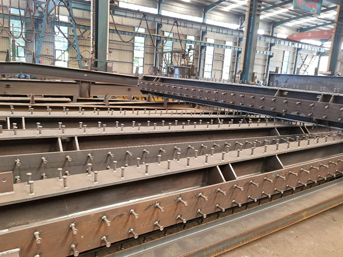 圓柱、箱型柱、十字形柱