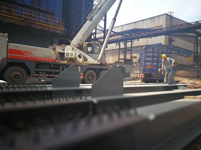 H型鋼梁、格構(gòu)柱